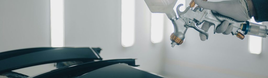 Atelier de peinture pour carrosserie d'un constructeur automobile