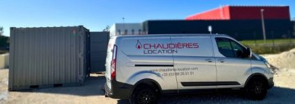 Chaudière mobile en container avec la voiture de fonction floquée Chaudières Location