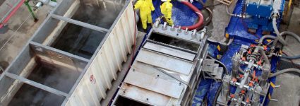 Photo d'une ligne de production de CTP Environnement
