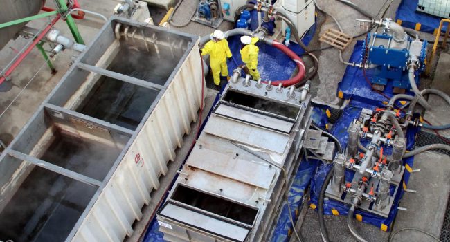 Photo d'une ligne de production de CTP Environnement