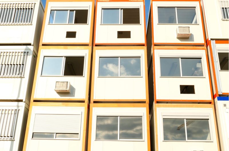 Photo d'un bâtiment préfabriqué